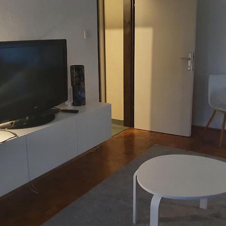Apartment Sretni Dimnjacar Osijek Bagian luar foto