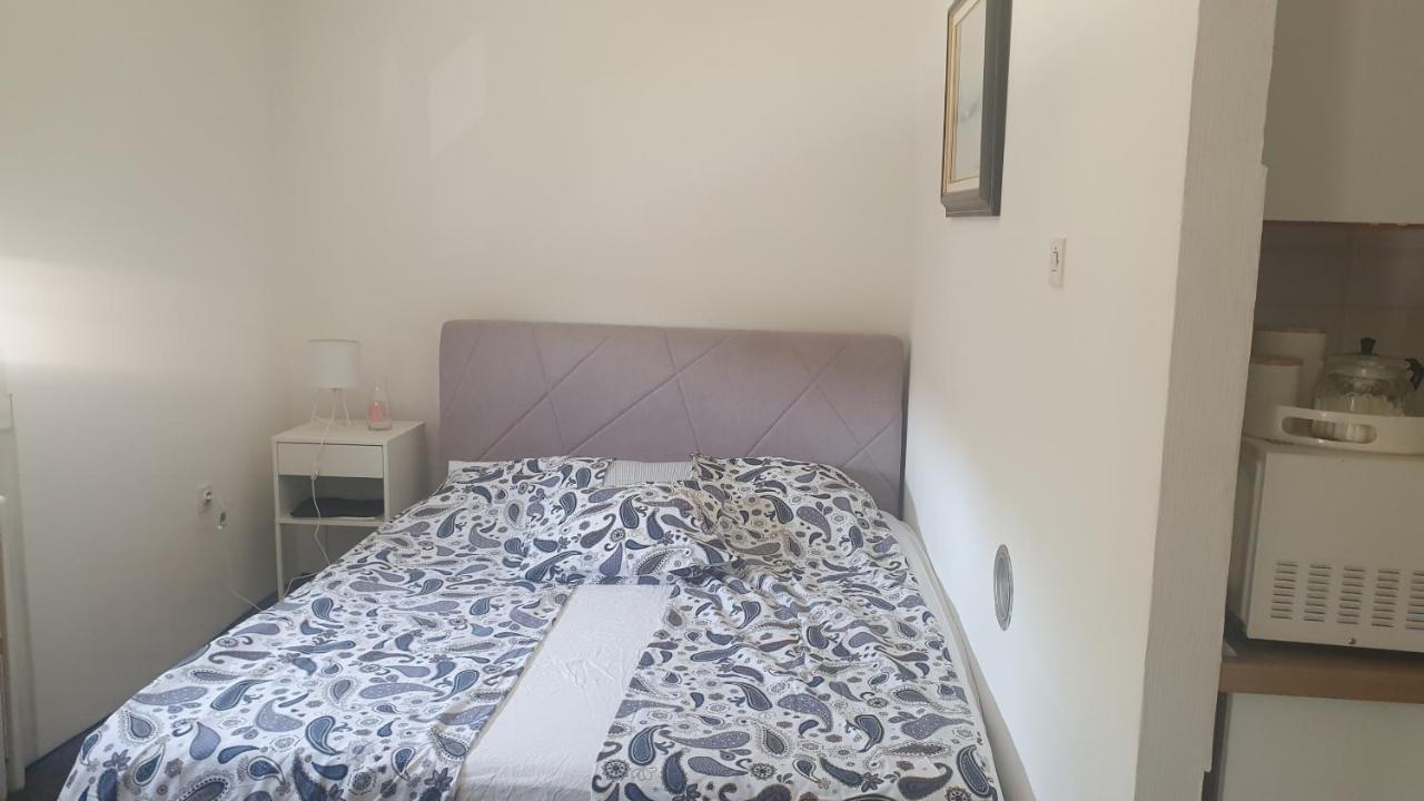 Apartment Sretni Dimnjacar Osijek Bagian luar foto